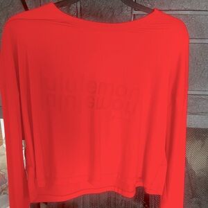 Women’s Lululemon cropped top